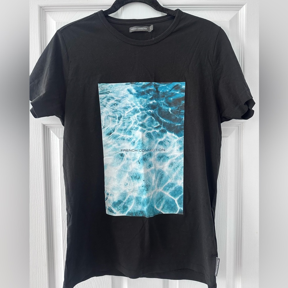 French Connection Black and Blue t-shirt Size L